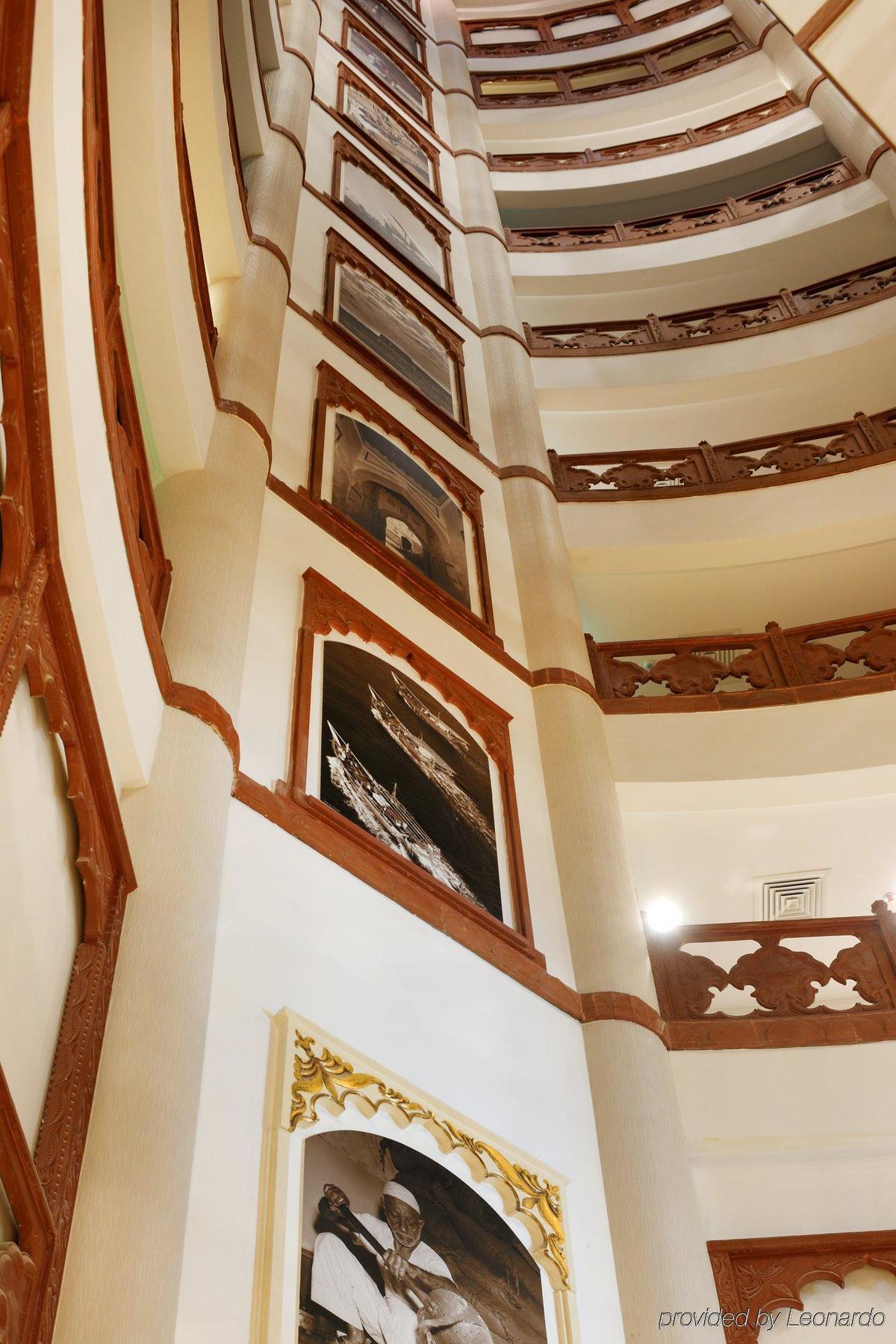 Al Safir Hotel Manama Interior photo